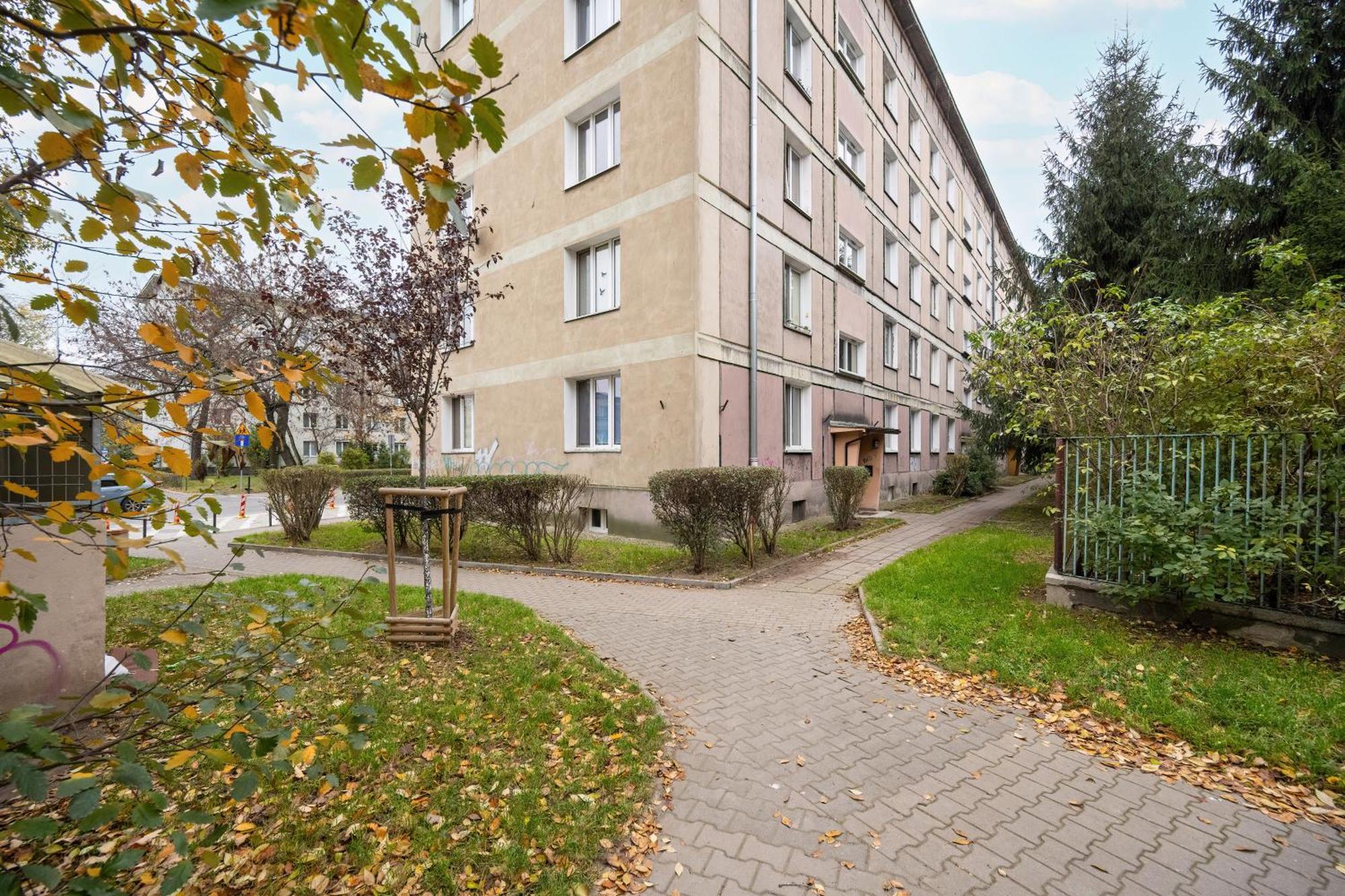 Pawlowa Stylish With Balcony & Office By Renters